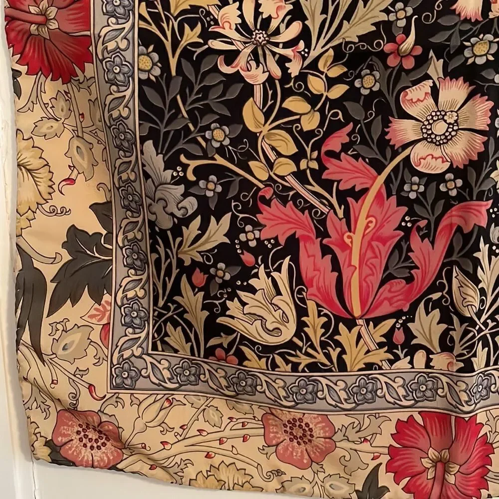 Metropolitan Museum of Art paisley floral silk scarf‎